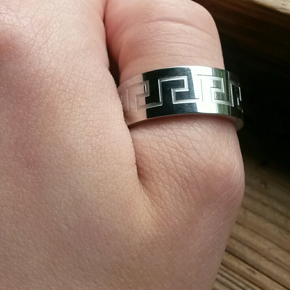 *NWOT* Men's Stainless Steel Wedding Ring